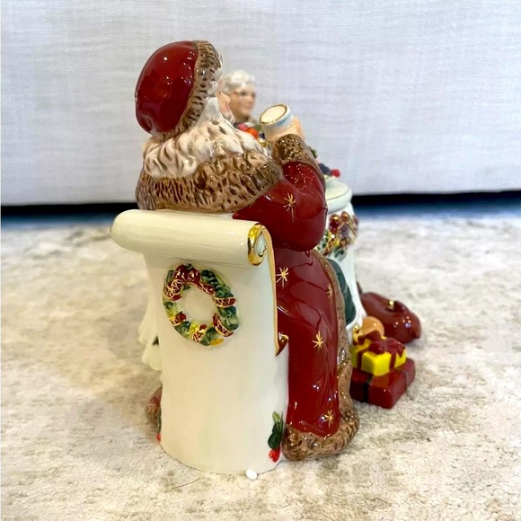 NIB Waterford Holiday Heirlooms Mr & Mrs Claus Candy Jar - Picture 6 of 16